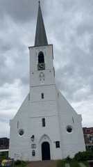 Witness documents afternoon tour of Noordwijk's churches, flowers, art