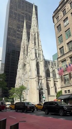 Manhattan visitor documents cathedral tour, stops at local bakery