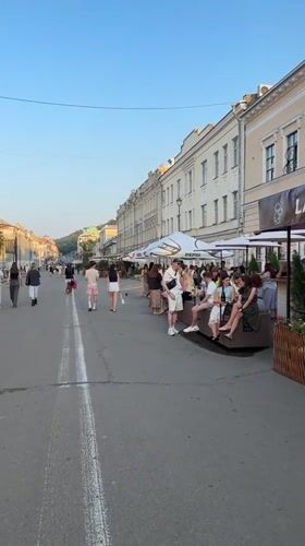 Summer afternoon through Kyiv's historic Podil and city center