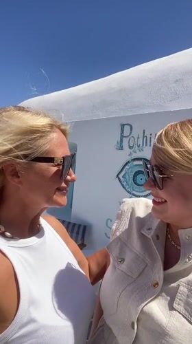 Morning makeup routine and getting ready in Oia, Santorini