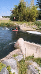 Afternoon water recreation draws crowds to French Rhône River towns