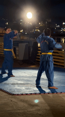 Martial arts training and street food preparation witnessed in Đà Nẵng
