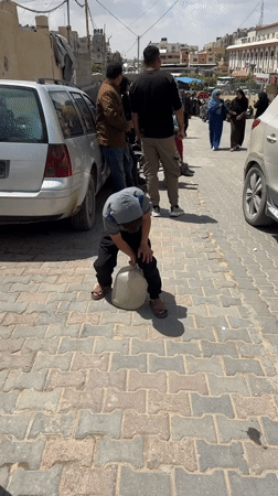 Daily life moments captured in Khan Yunis streets