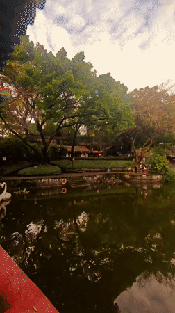 Morning visit to traditional Chinese garden in Yuzhong District