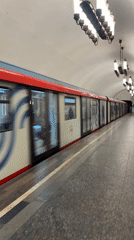 Early morning Moscow Metro activity observed by witnesses