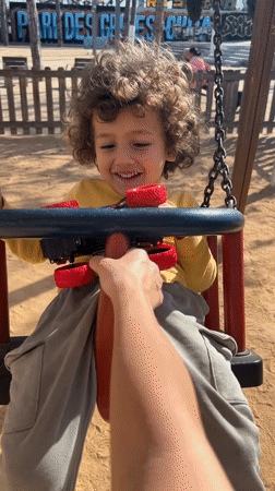 Barcelona resident documents sunny afternoon scenes across city