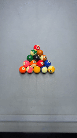 Pool game setup observed in Vila Real game room