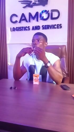 Man observed eating multiple meals in Nkpor, Nigeria