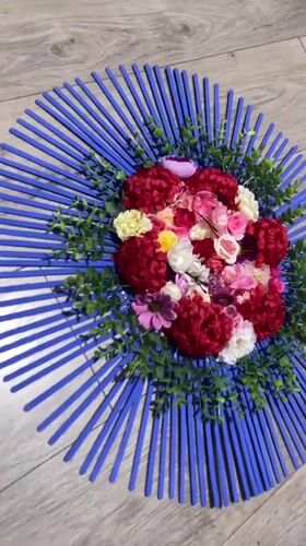 Decorative arrangements and artwork documented in Russian village