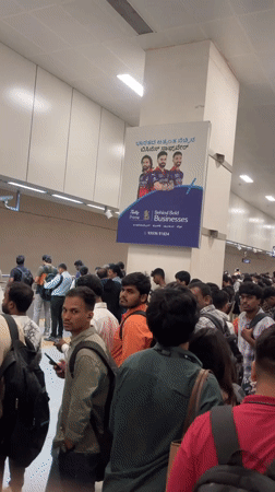 Heavy morning rush hour crowds documented at Bengaluru metro stations