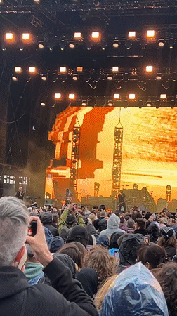Outdoor concert lights up Gdynia with crowd and abstract visuals
