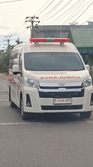 Modified 4x4s and mixed traffic on a Keudebayu road