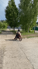 Everyday moments captured in Noviy, Russia over 17 minutes