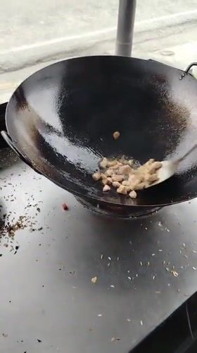 Evening cooking and street scenes documented in Tinaquillo, Venezuela