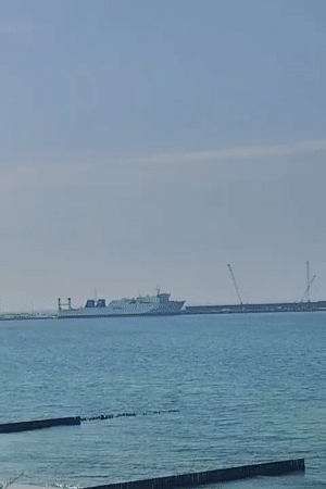 Maritime activity observed along Pionersky coastline