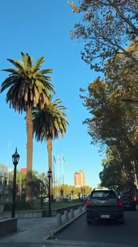 Routine drive through Tigre streets captures everyday traffic flow