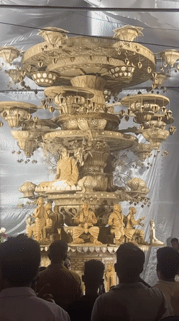 Nighttime festival celebration draws crowds in Colombo, Sri Lanka