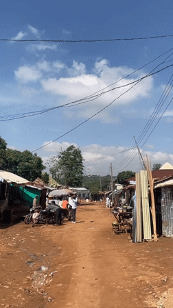 Kurunduma street life: markets, construction, and daily movement
