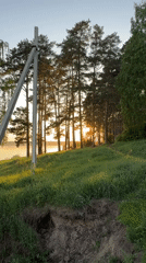 Afternoon gathering at Izhevsk lakeside park draws small group