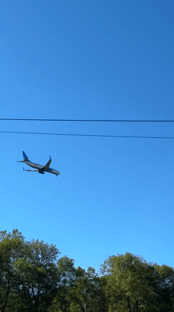 Aircraft spotted on landing approach over Sirius, Russia