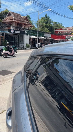 Pikachu-helmeted motorcycle taxi driver spotted in Baan Chaweng
