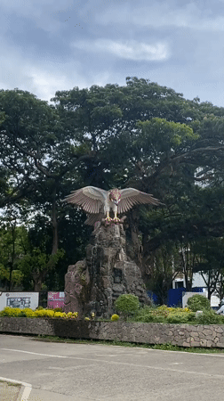 Witness documents everyday life across Davao City morning scenes