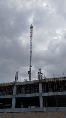 Evening construction activity draws crowds in Ciudad Guayana