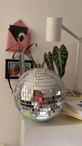 Bat Yam resident documents quiet afternoon with art, cat