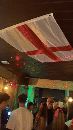 London bar and restaurant scenes on a Saturday night.