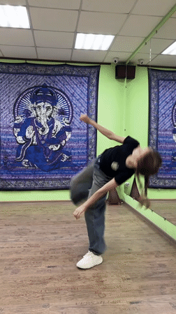 Dance class with spiritual decor held in Abakan studio