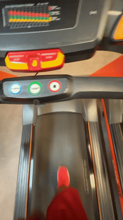 Gym workout session with cardio and strength training in Mondercange