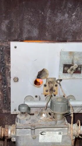 Spring day documented in Aksay: boiler, travelers, blooming trees