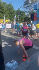 Marathon concludes in Moscow with tired runners, support staff