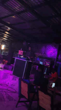 DJ makes heart gesture during performance in Howayi club
