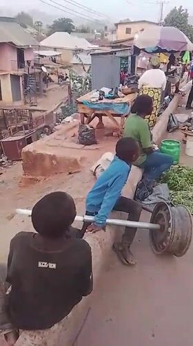 Daily life unfolds in Gwong Nigeria market district