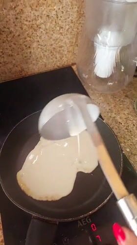 Crepe cooking session in a Sofia kitchen, start to finish