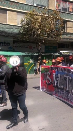 Labor unions stage coordinated march in La Paz, Bolivia