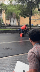 Mexico City residents document delivery crash, personal moments Thursday evening