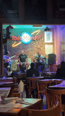 Live trio performs at Buenos Aires bar early morning