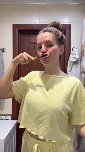 Evening routine documented in Klin bedroom and bathroom