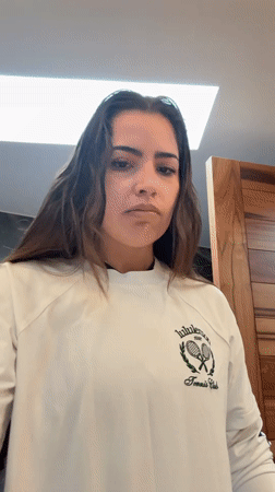 Woman documents morning routine in Mexican bathroom