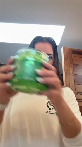 Woman documents morning routine in Mexican bathroom