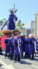 Religious Passion procession draws crowds in Tacna, Peru