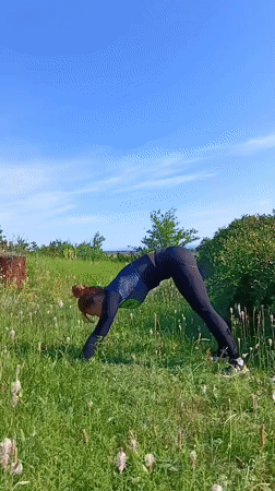 Full outdoor workout session in a Vyazovka field