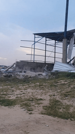 Mixed scenes of destruction and daily life documented in Khan Yunis