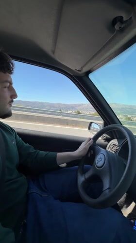 Driver spotted in Peugeot on highway near Vila Real