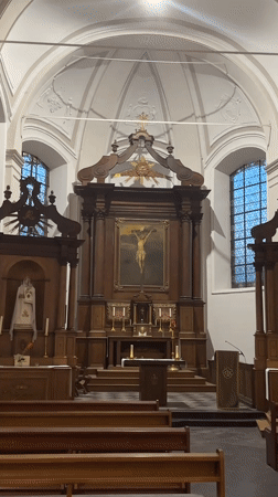 Durbuy at dusk: church interiors, river views, moonlit old town