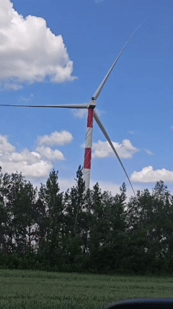 Wind turbine spotted in Krasnoarmeysk under clear skies
