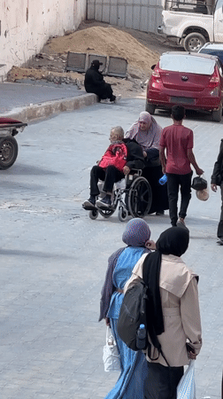 Morning street life documented in Khan Yunis