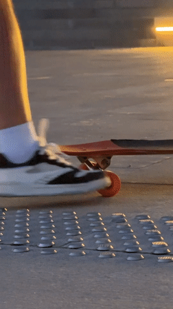 Skateboarding and sunset gathering at Kazan riverfront draws young crowds